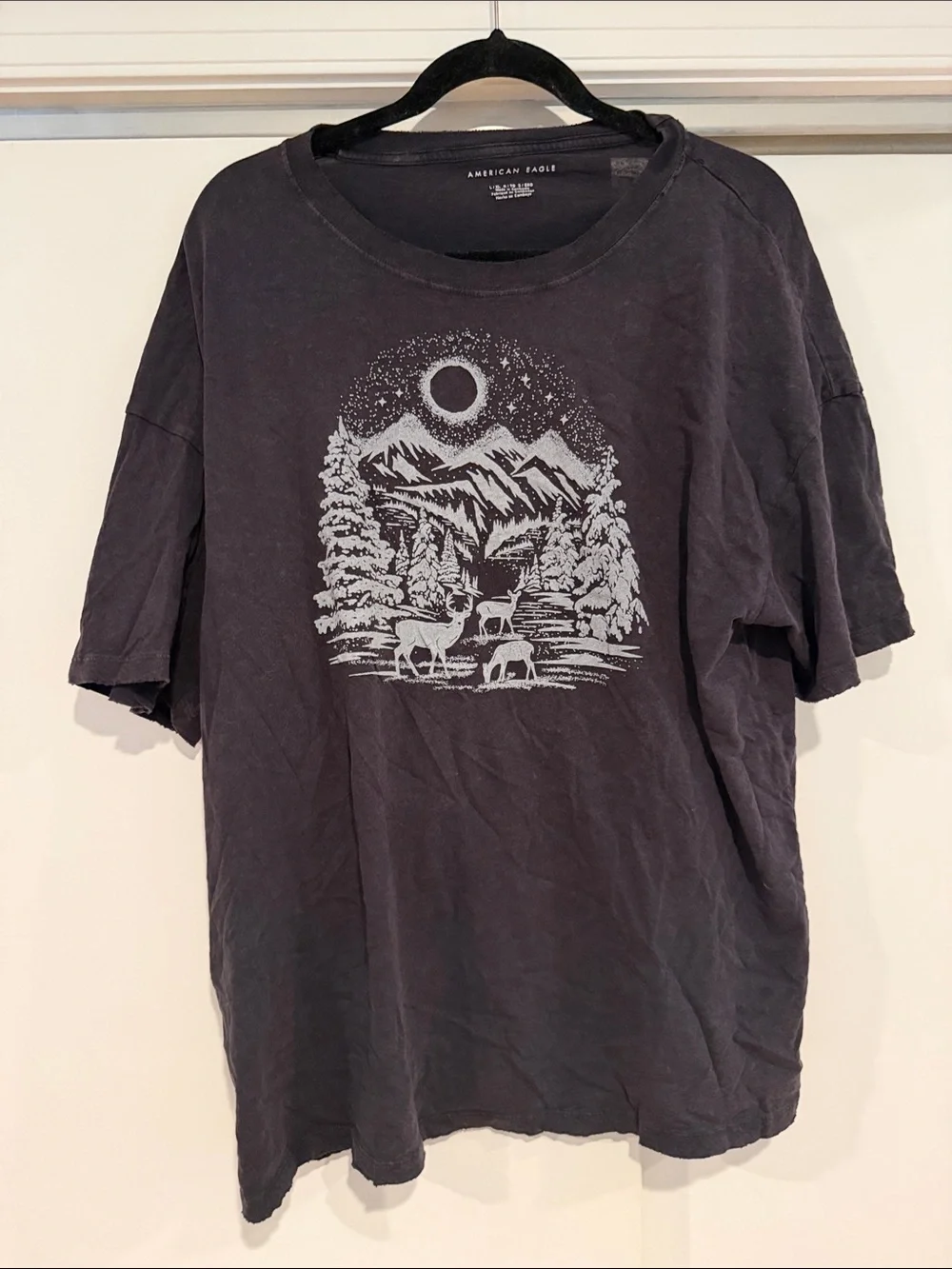American Eagle Outfitters women’s Black Graphic Tee with Mountain Deer Print - Picture 1 of 2
